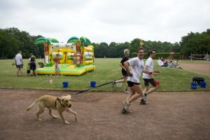 Muko-Spendenlauf Hannover 2010 - Läufer und Hund